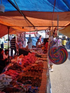 Los Lirios Sunday Market